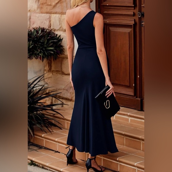 One shoulder sleeveless formal dress - Picture 3 of 7